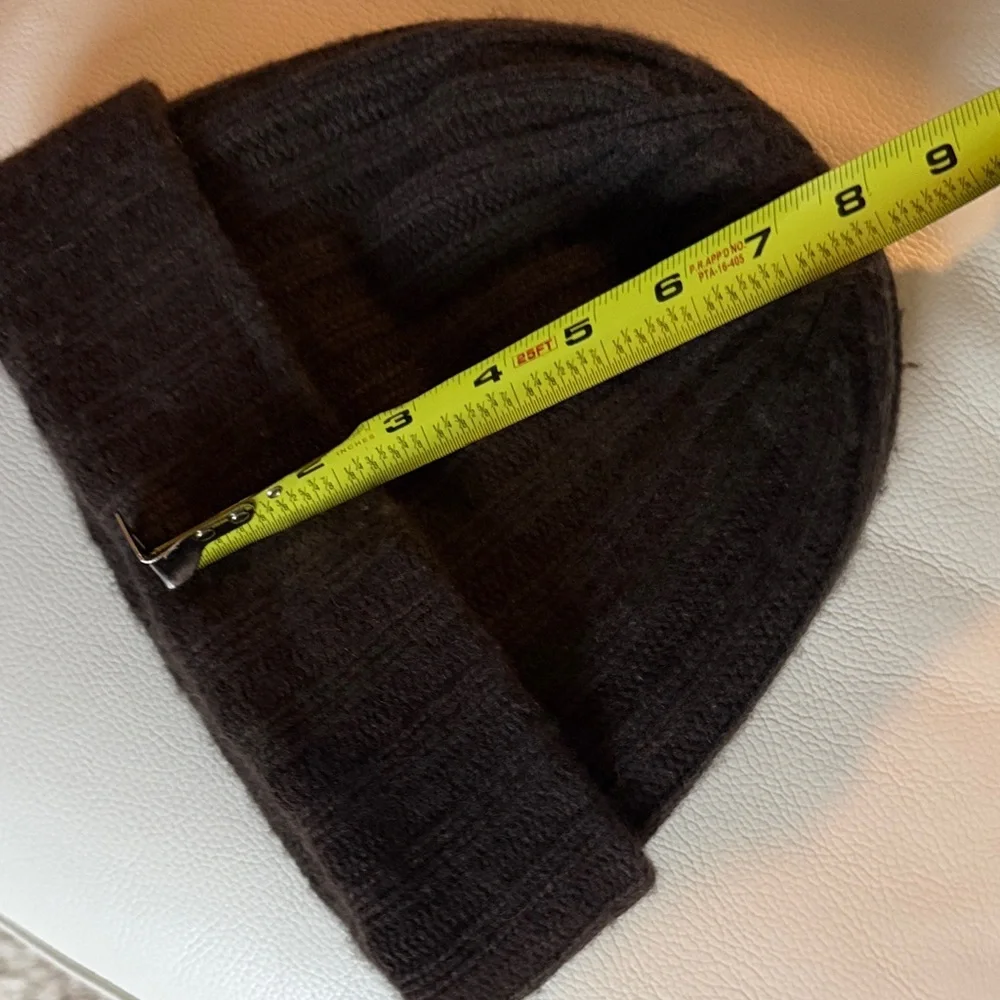 Almada the Label brown beanie great condition - Picture 9 of 10
